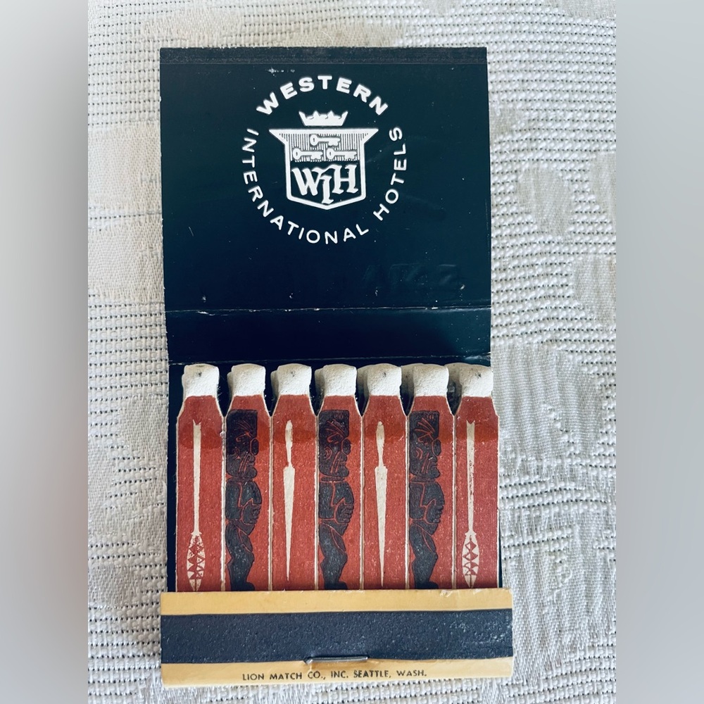 Matchbook Trader Vics Benson Hotel Oregon Polynesian tiki feature matchbox